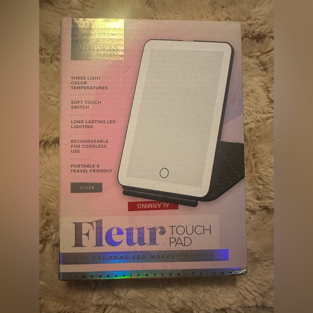 NIB Impressions Fleur Touch pad in Black